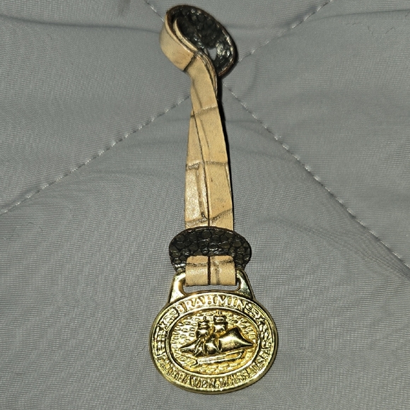 Brahmin Faux Snakeskin Hang Tag EUC - Picture 1 of 3